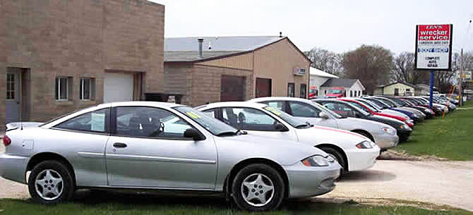 Reliable used cars and vans for sale at Hunter Auto Sales in Independence, Iowa - Conveniently located near Waterloo, Cedar Rapids, and Dubuque.
